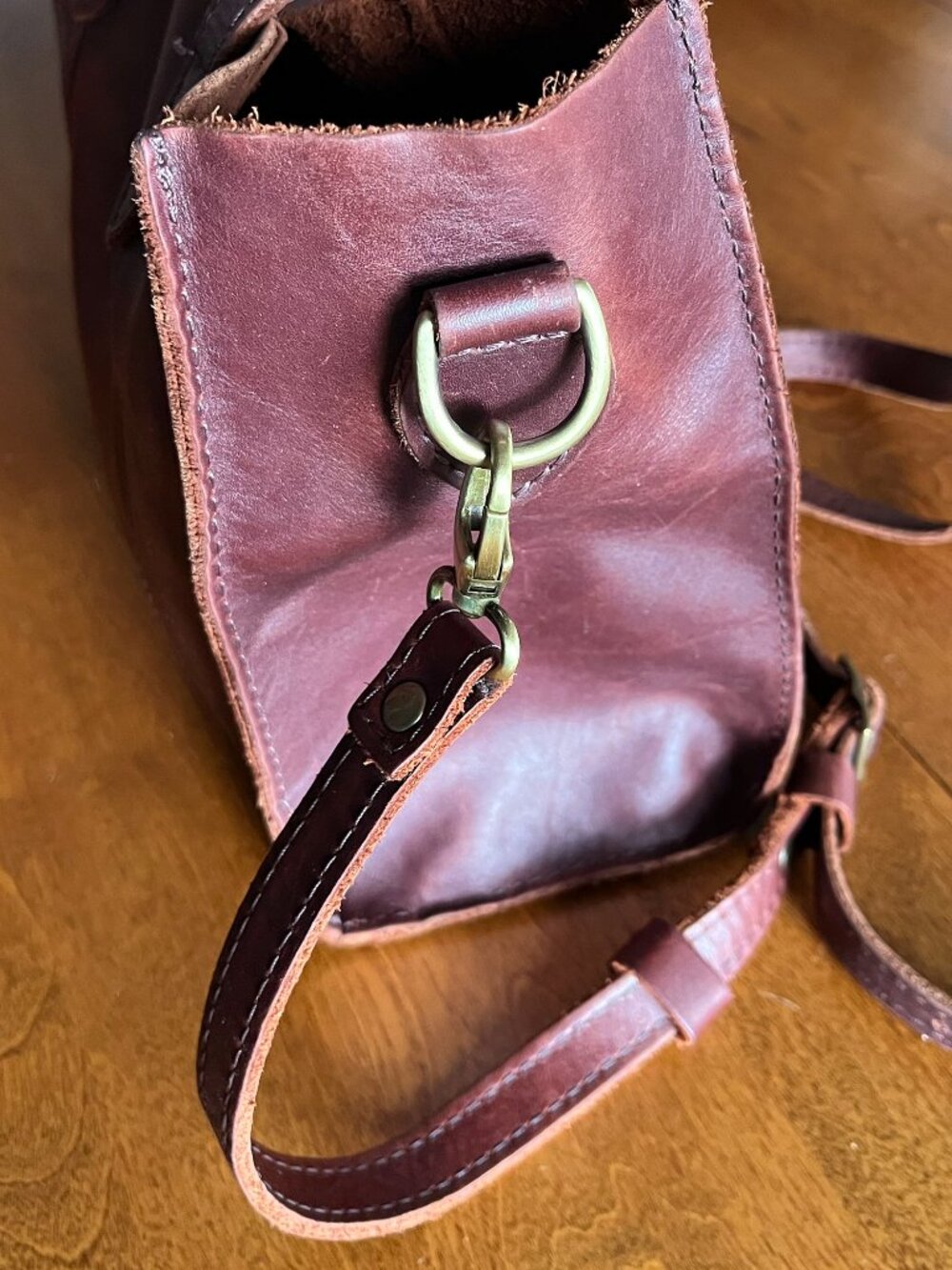 Portland Leather reddish brown Lola Crossbody Tote - Picture 4 of 16